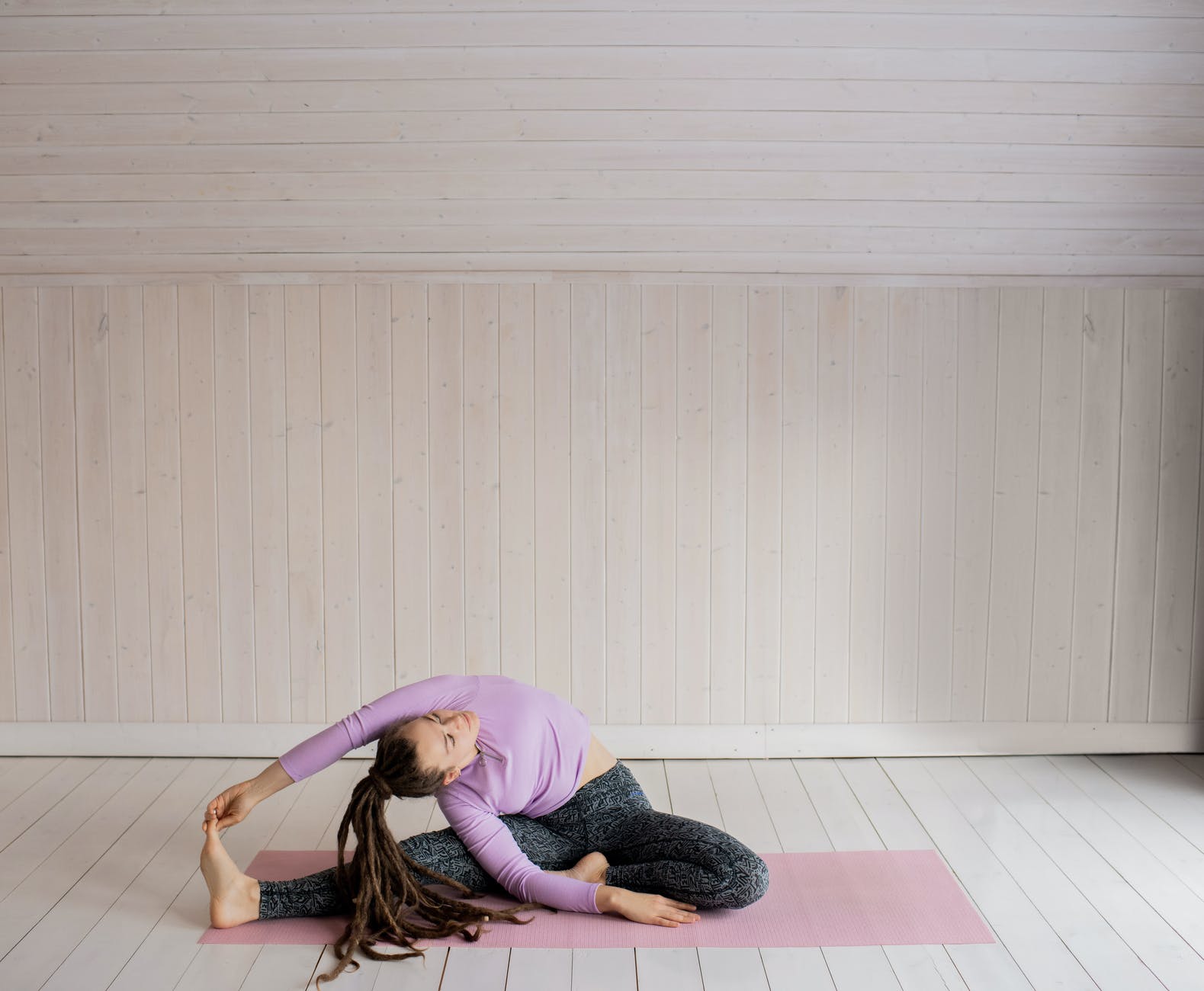 <H1>4 Must Haves For Practicing Yoga At Home